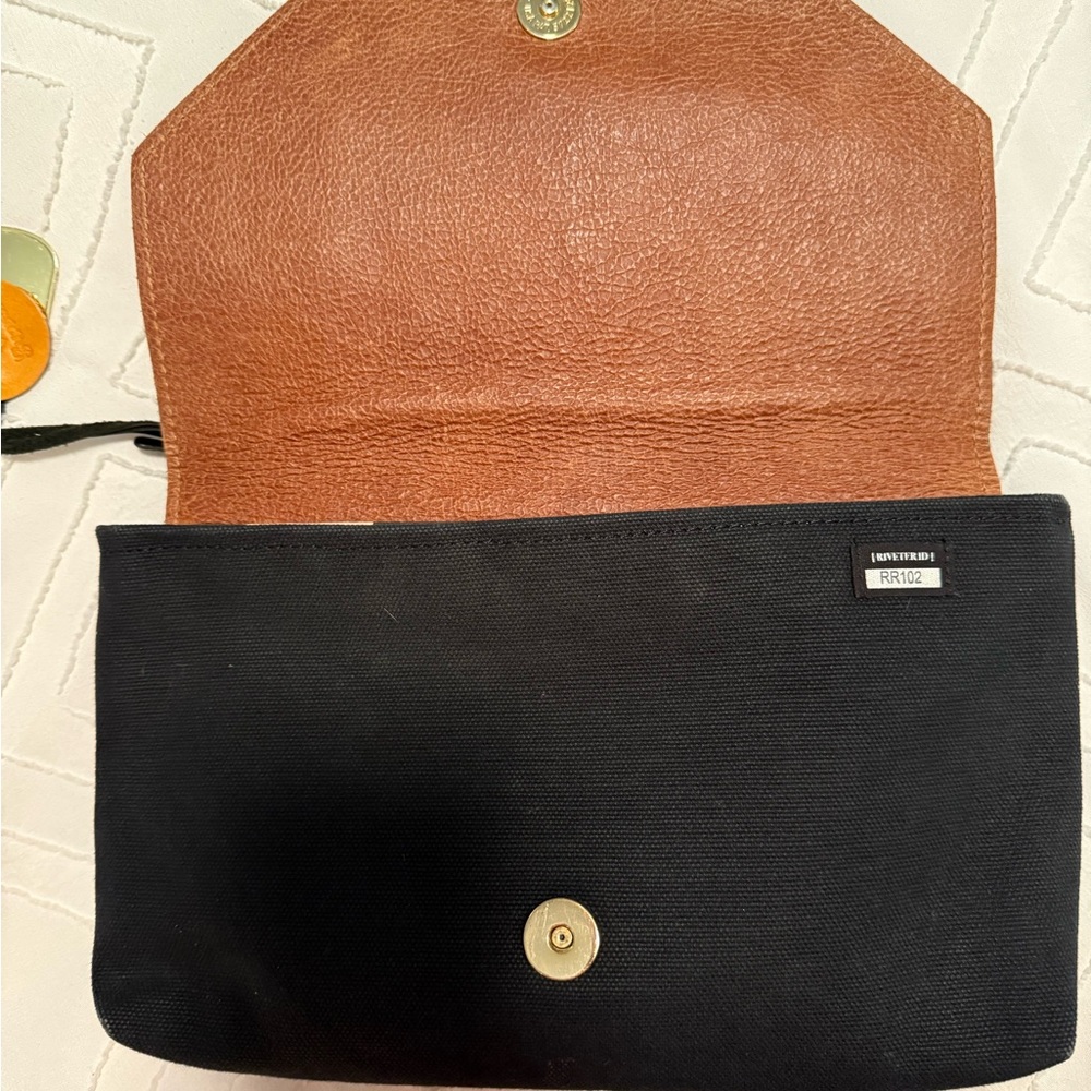 R. RIVETER leather and canvas bag, made in USA by military spouses! - Picture 3 of 12